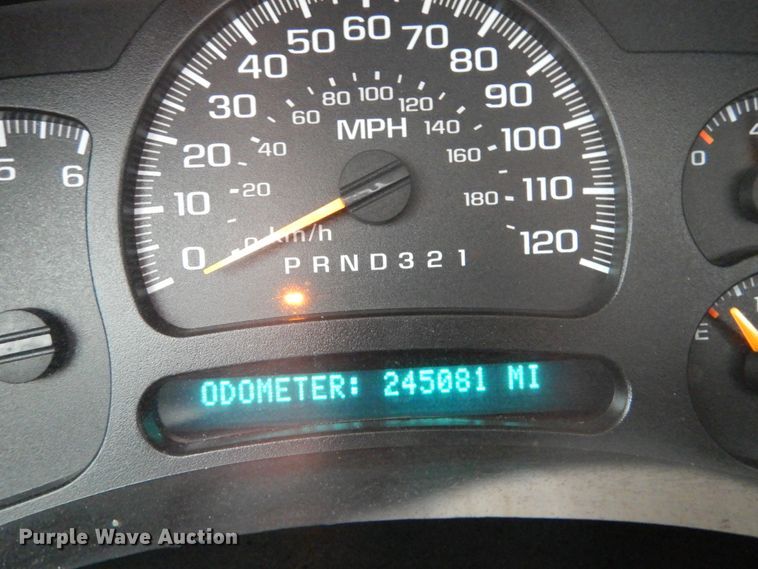 image for item DH5066 2007 Chevrolet Silverado 2500HD utility bed pickup truck