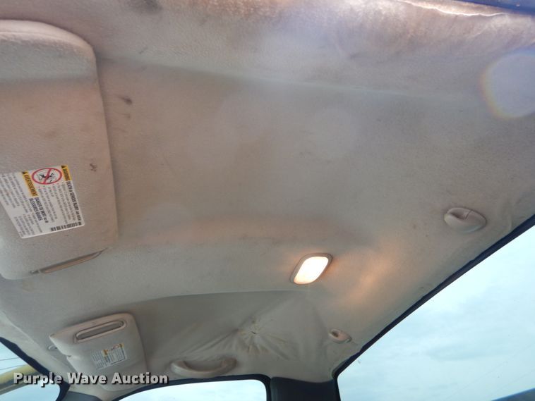 image for item DH5066 2007 Chevrolet Silverado 2500HD utility bed pickup truck