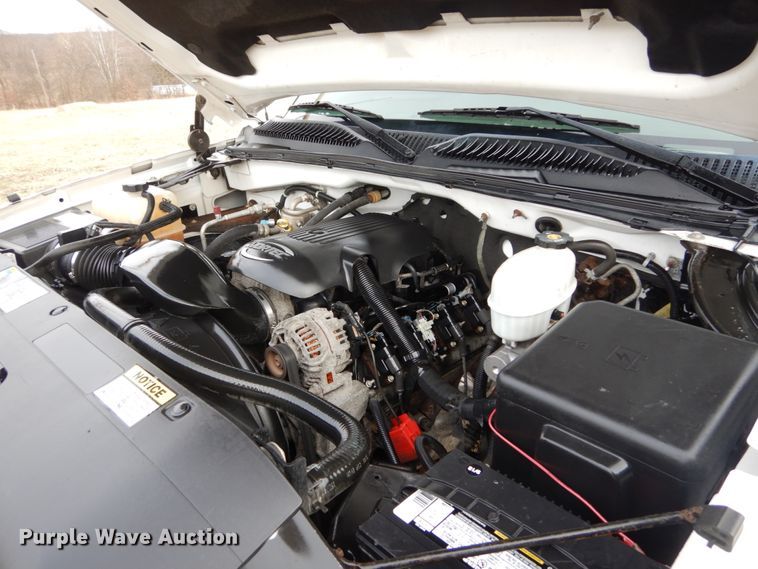 image for item DH5066 2007 Chevrolet Silverado 2500HD utility bed pickup truck