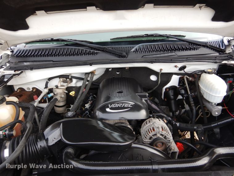 image for item DH5066 2007 Chevrolet Silverado 2500HD utility bed pickup truck