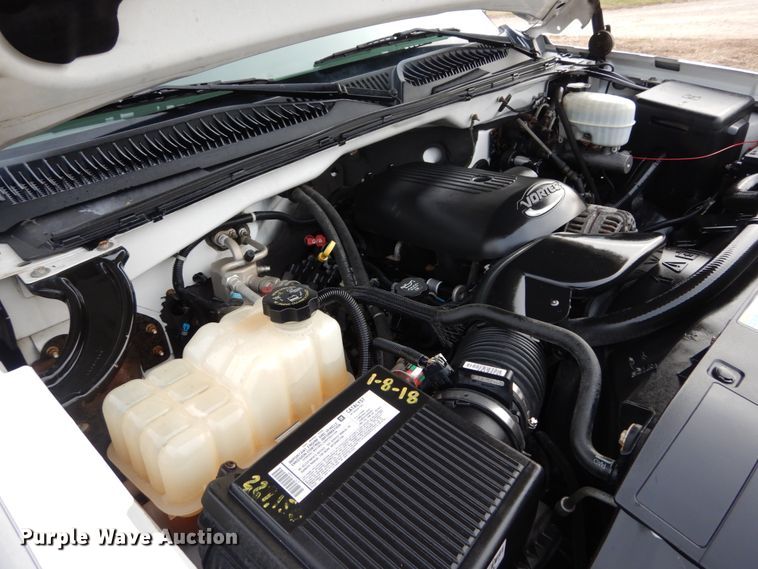 image for item DH5066 2007 Chevrolet Silverado 2500HD utility bed pickup truck