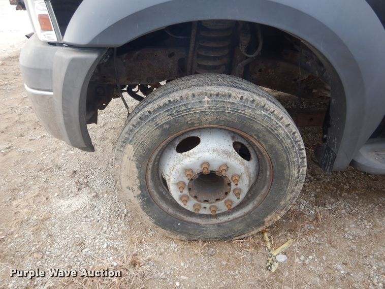 image for item DH6289 2005 Ford F450 Super Duty XLT Crew Cab truck cab and chassis