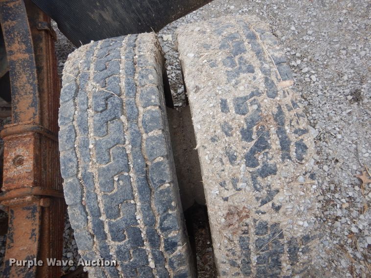 image for item DH6289 2005 Ford F450 Super Duty XLT Crew Cab truck cab and chassis