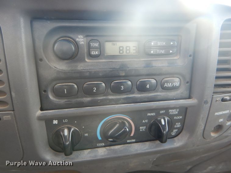 image for item DH6290 1999 Ford F250 pickup truck