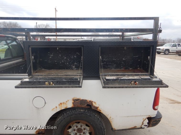 image for item DH6290 1999 Ford F250 pickup truck