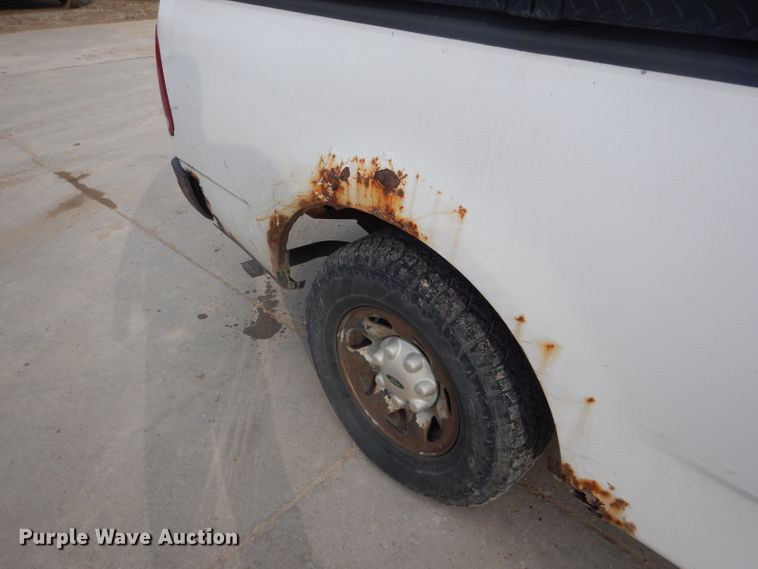 image for item DH6290 1999 Ford F250 pickup truck