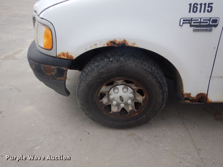 image for item DH6290 1999 Ford F250 pickup truck