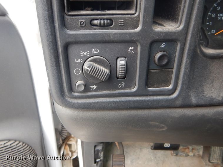 image for item DH6291 2005 Chevrolet Silverado 1500 pickup truck