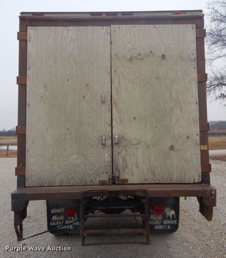 image for item DH6293 2000 Mack MS box truck