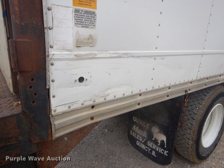 image for item DH6293 2000 Mack MS box truck