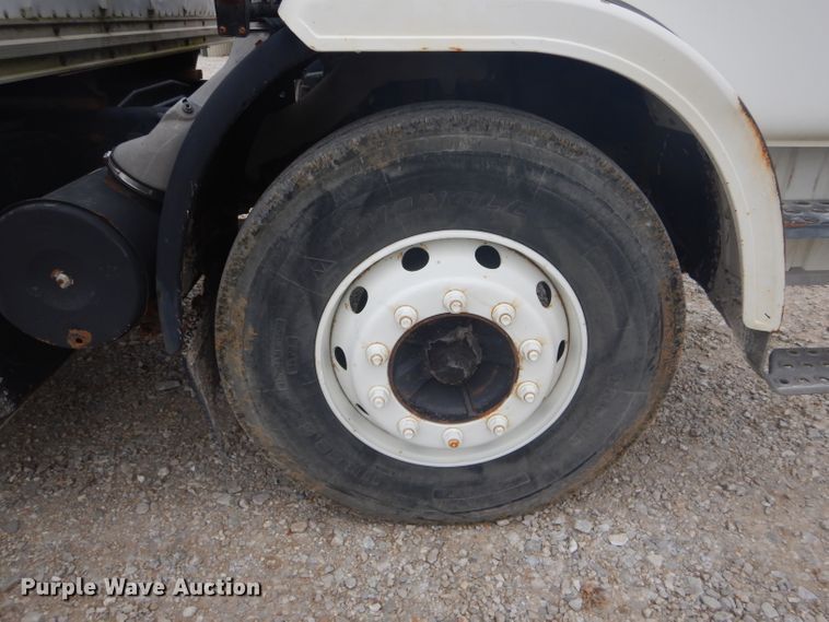 image for item DH6293 2000 Mack MS box truck