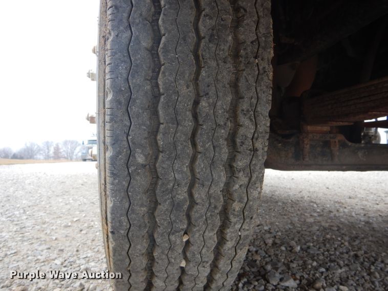 image for item DH6293 2000 Mack MS box truck