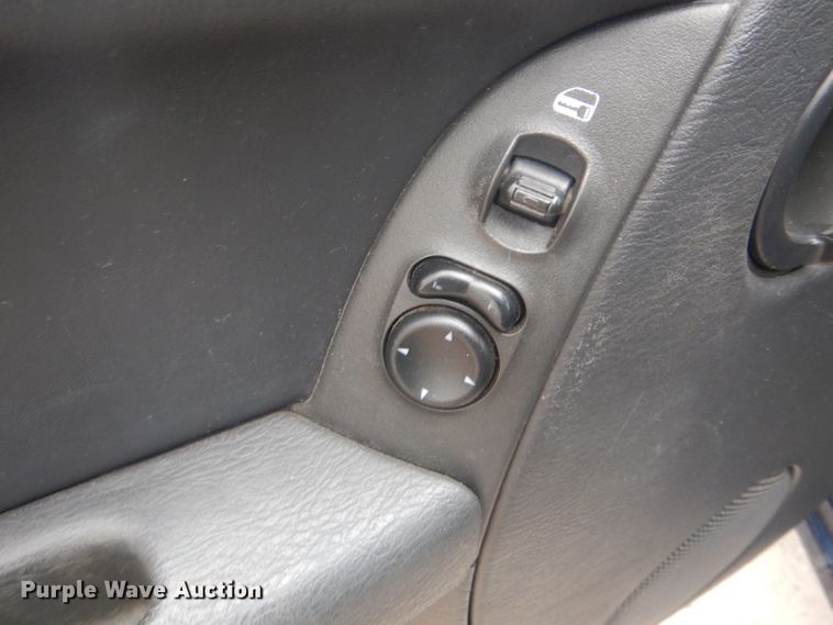 image for item DH6294 2004 Jeep Liberty SUV