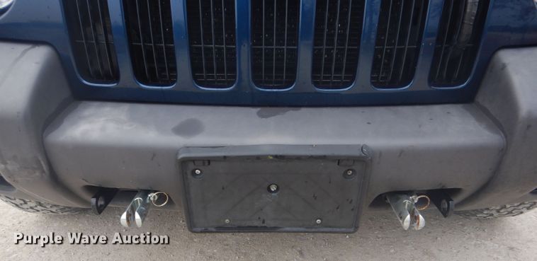 image for item DH6294 2004 Jeep Liberty SUV