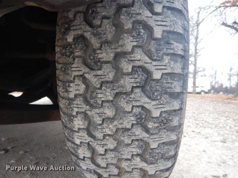 image for item DH6294 2004 Jeep Liberty SUV