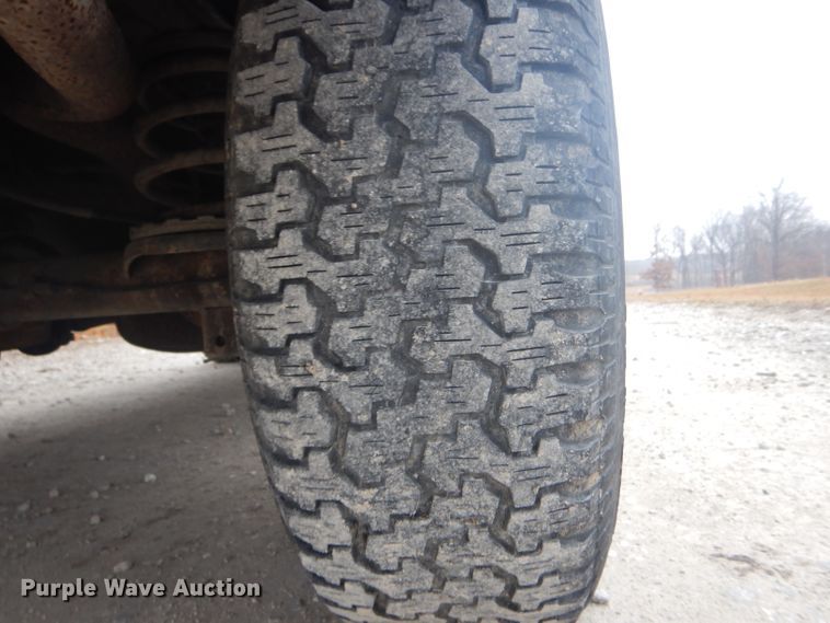 image for item DH6294 2004 Jeep Liberty SUV