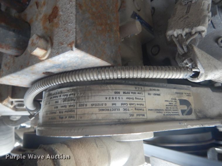 image for item DH6298 2001 New Flyer D40LF shuttle bus