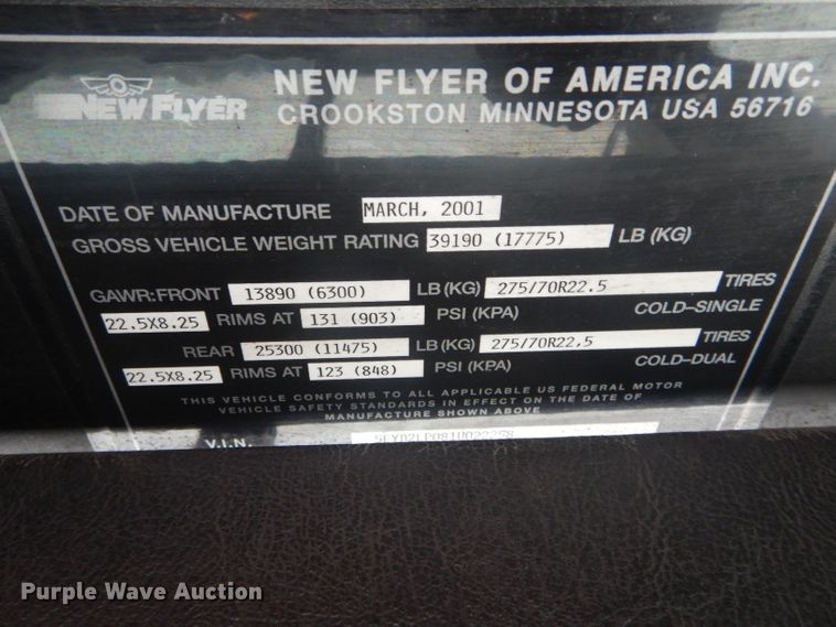 image for item DH6298 2001 New Flyer D40LF shuttle bus