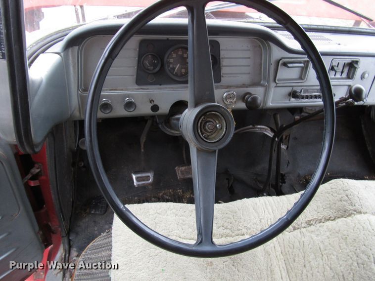 image for item DH8361 1961 GMC 4000 grain truck