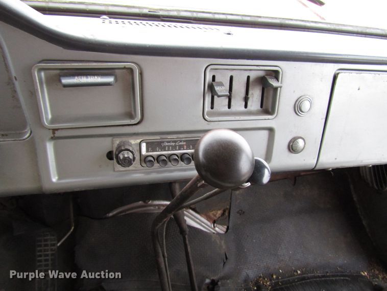 image for item DH8361 1961 GMC 4000 grain truck