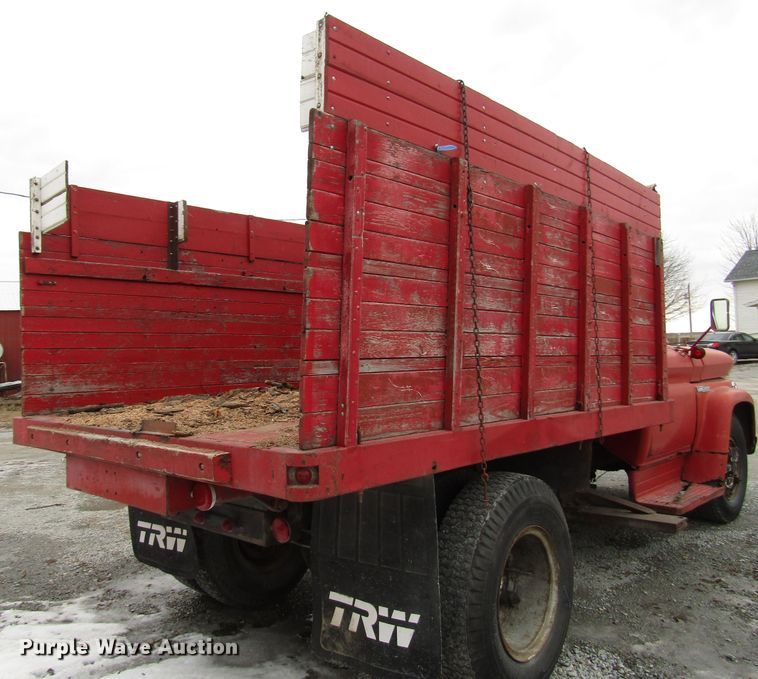 image for item DH8361 1961 GMC 4000 grain truck