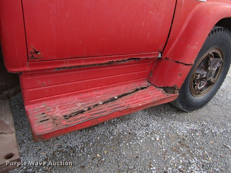 image for item DH8361 1961 GMC 4000 grain truck