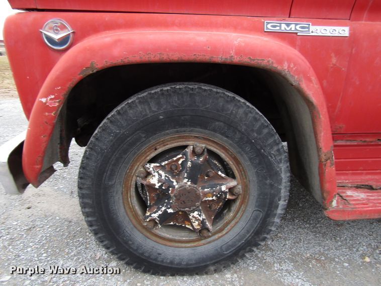 image for item DH8361 1961 GMC 4000 grain truck
