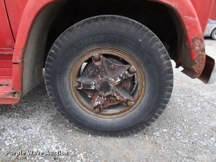 image for item DH8361 1961 GMC 4000 grain truck