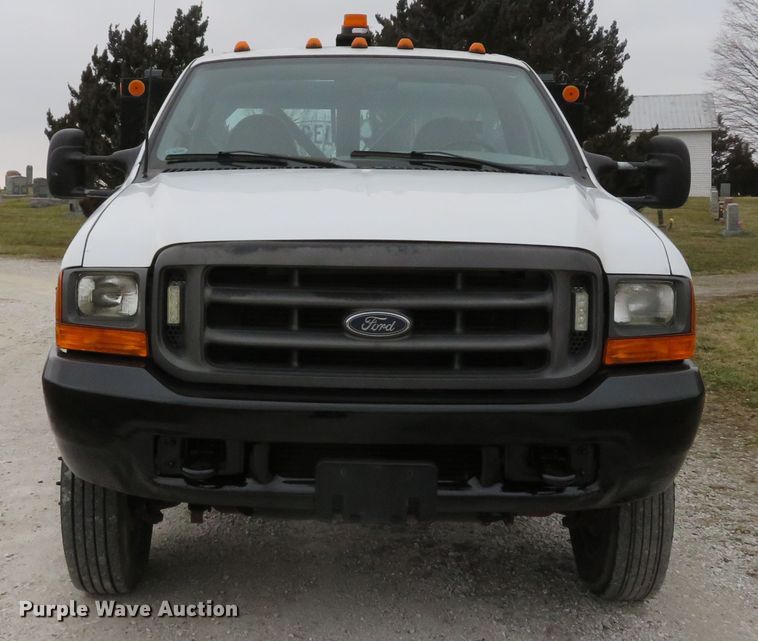 image for item DI2013 2000 Ford F550 Super Duty XL flatbed truck