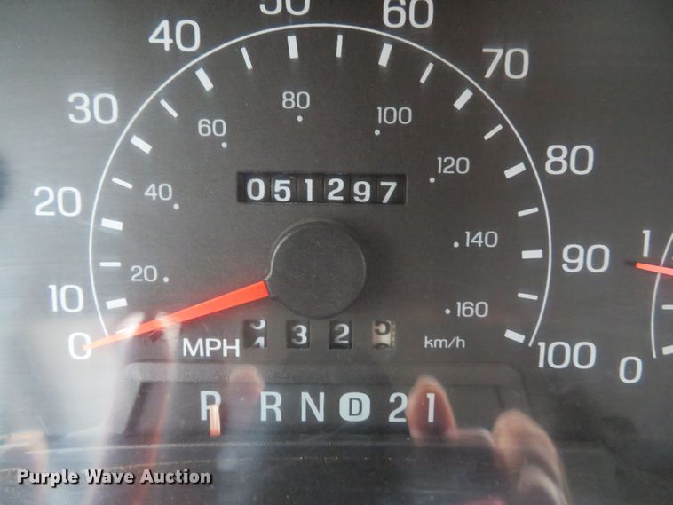 image for item DI2013 2000 Ford F550 Super Duty XL flatbed truck