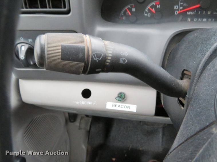 image for item DI2013 2000 Ford F550 Super Duty XL flatbed truck