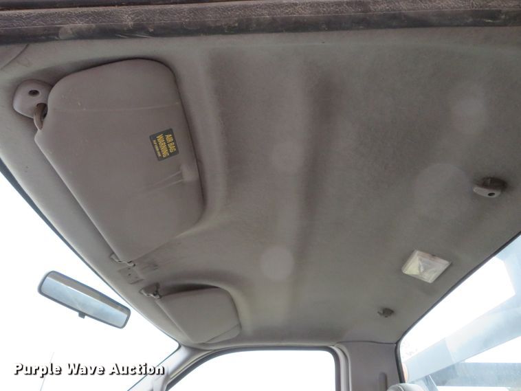 image for item DI2013 2000 Ford F550 Super Duty XL flatbed truck