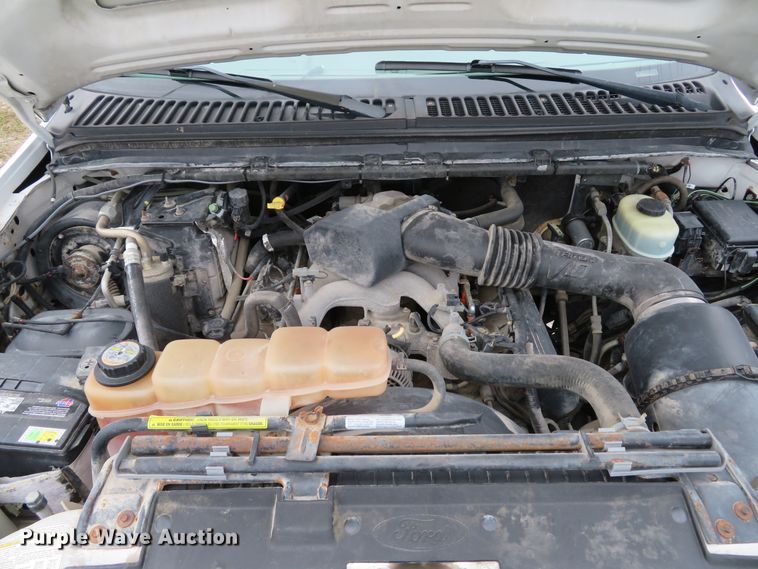 image for item DI2013 2000 Ford F550 Super Duty XL flatbed truck