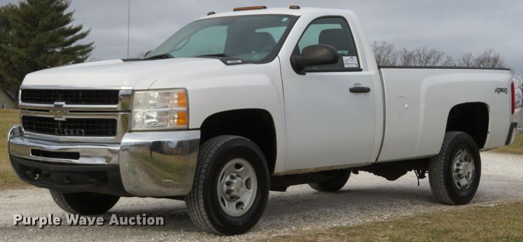 image for item DI2018 2007 Chevrolet Silverado 2500 pickup truck