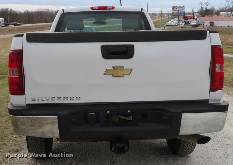 image for item DI2018 2007 Chevrolet Silverado 2500 pickup truck