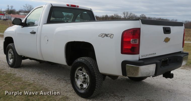 image for item DI2018 2007 Chevrolet Silverado 2500 pickup truck