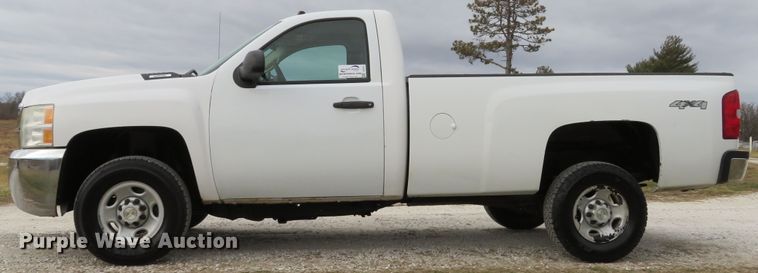 image for item DI2018 2007 Chevrolet Silverado 2500 pickup truck