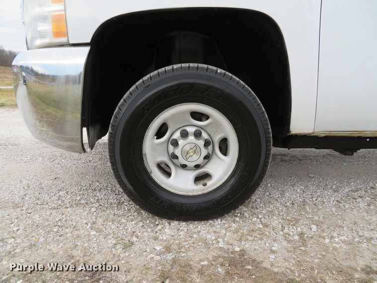 image for item DI2018 2007 Chevrolet Silverado 2500 pickup truck