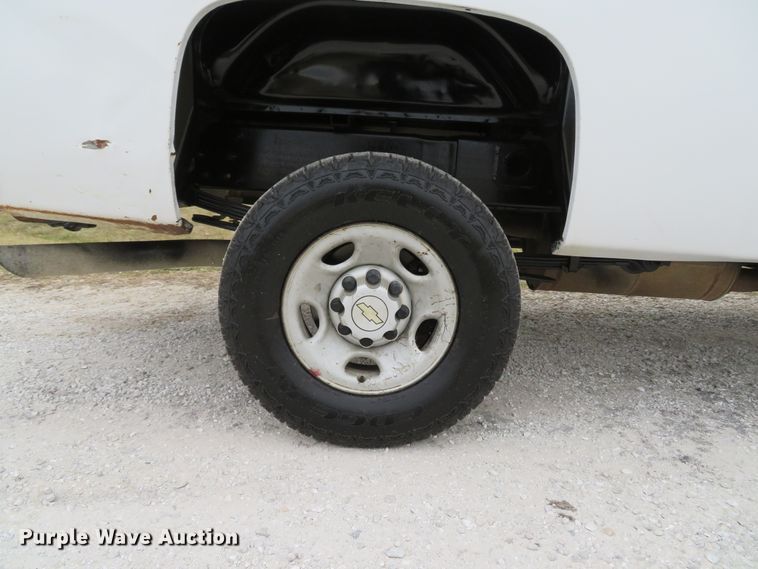 image for item DI2018 2007 Chevrolet Silverado 2500 pickup truck