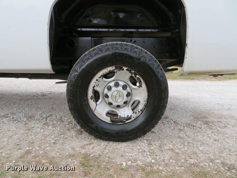 image for item DI2018 2007 Chevrolet Silverado 2500 pickup truck