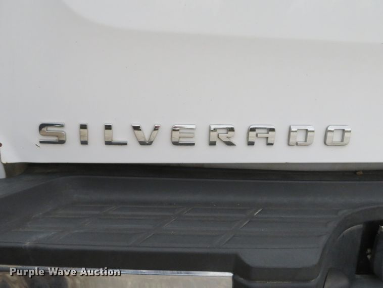 image for item DI2018 2007 Chevrolet Silverado 2500 pickup truck