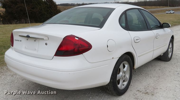 image for item DI2020 2001 Ford Taurus SE
