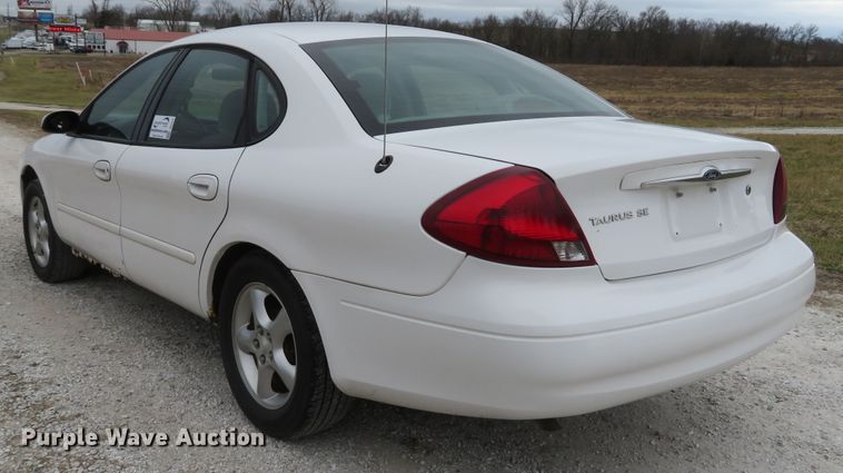 image for item DI2020 2001 Ford Taurus SE