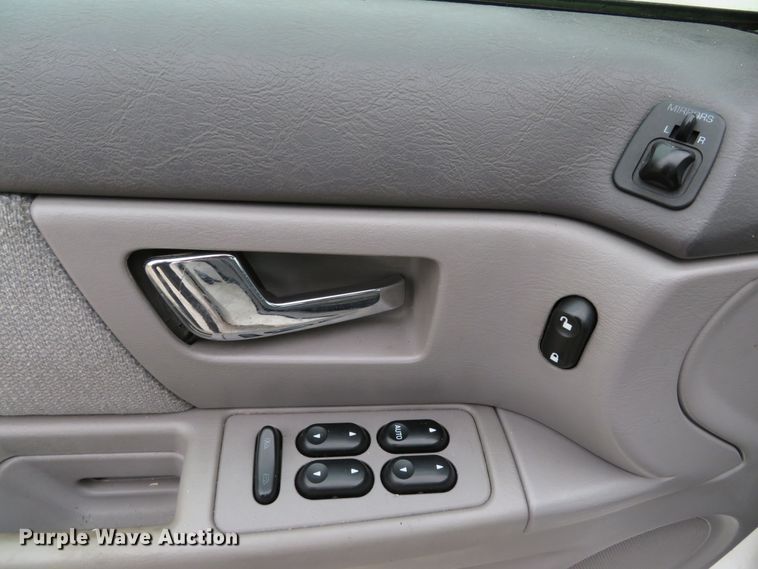 image for item DI2020 2001 Ford Taurus SE