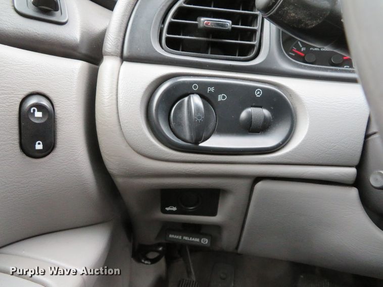 image for item DI2020 2001 Ford Taurus SE