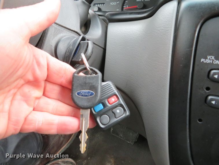 image for item DI2020 2001 Ford Taurus SE