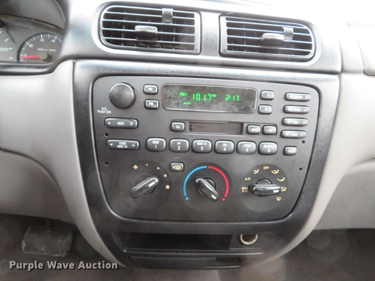 image for item DI2020 2001 Ford Taurus SE