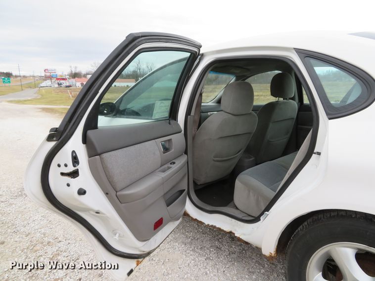 image for item DI2020 2001 Ford Taurus SE