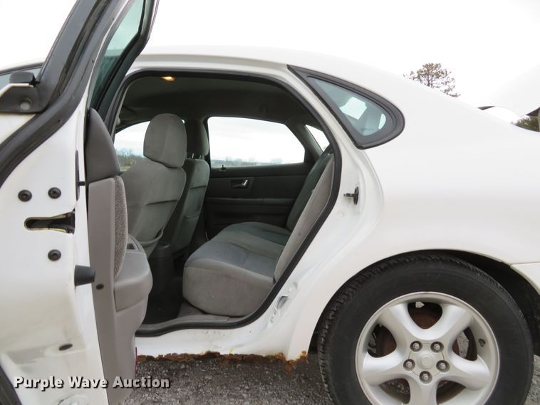 image for item DI2020 2001 Ford Taurus SE