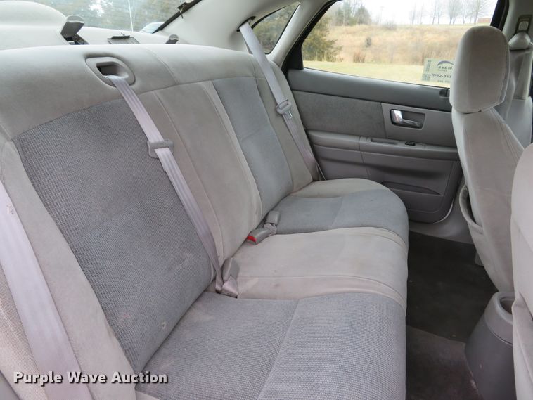 image for item DI2020 2001 Ford Taurus SE